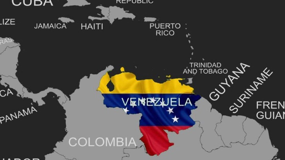defense_civil25's tweet photo. 🚨Update: US is deploying a massive aerial armada to Puerto Rico in preparation for combat operations against Venezuela! Including F-35s, attack drones, and a battalion of US Marines. https://t.co/qAoSYtHwWc