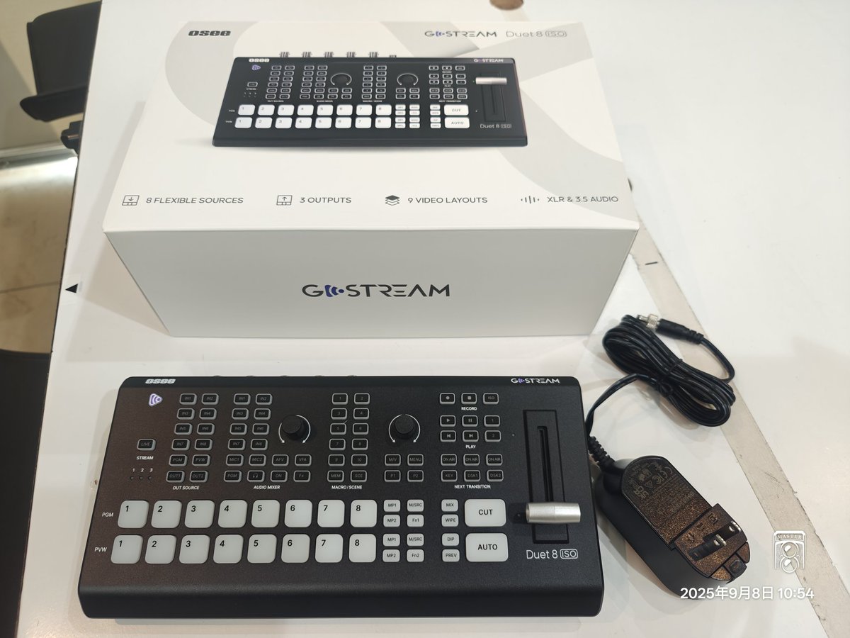 TakuyaKawai's tweet image. 新しい機材が届いたので早速テストしてみましょう！

#GoStream #Duet8ISO #OSEE

#スタジオ236 #サテライトスタジオ型 #5カメ常設 #JR神田徒歩5分