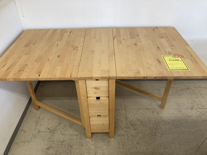 【値下げしました！】J5576　【リユースのサカイ柏店】　昇降テーブル　クリーニング済み J5576 【リユースのサカイ柏店】 昇降テーブル クリーニング済み