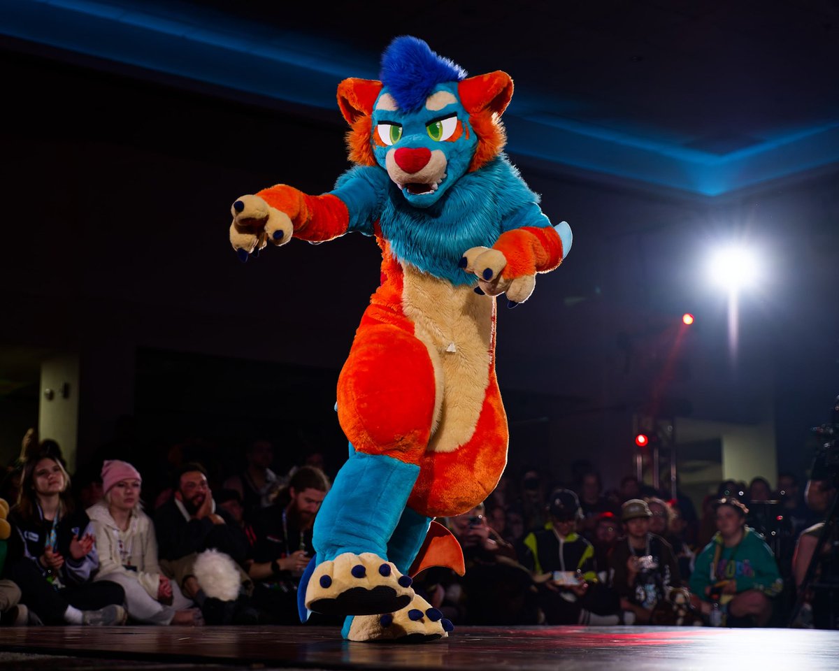 JezzaBat's tweet image. Genderfluid, but I'm gonna post with all of them... :3
1st - Jezza bat by OneFurAll (my Truesona)
2nd - Francis ottershark by MiniBoss Mascots ( suit adopted, name changed, from Lazuli)
3rd - Belfry jackal by Xiaoquandoki10 / puppy tales fursuit (designed by doki)