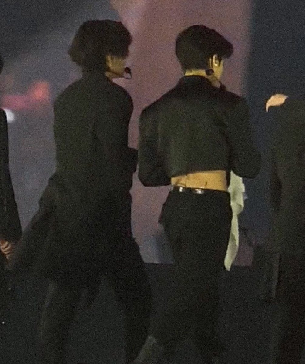 ☯︎ (@fondoftk) on Twitter photo 