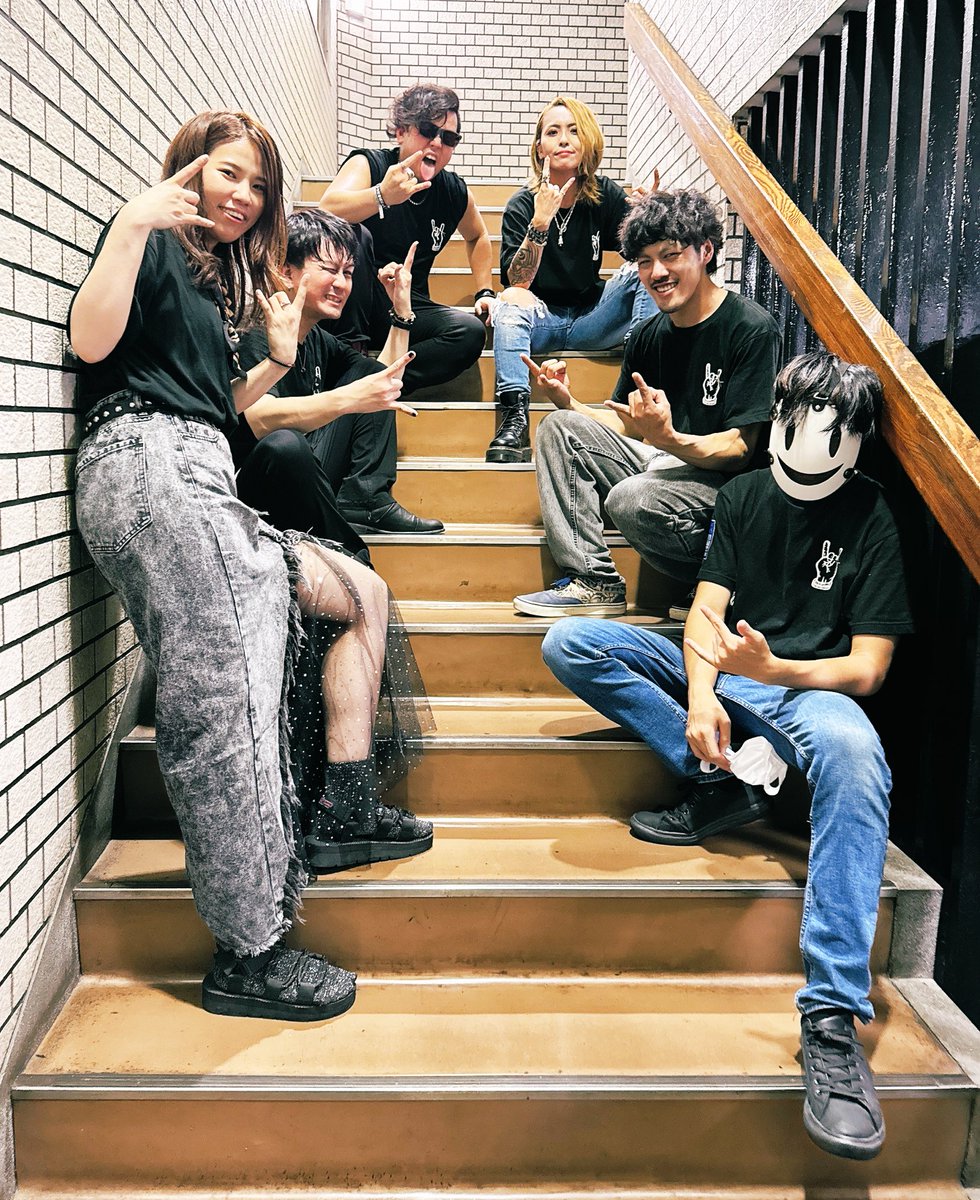 今回も真面目にバカなライブができました！！
ありがとうございましたー！！

差し入れもたくさんありがとうございます！🤘

#カツニキパニック