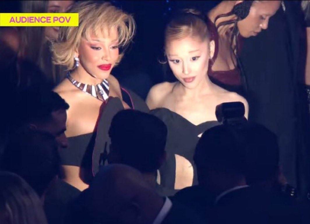 best of ariana tweet media