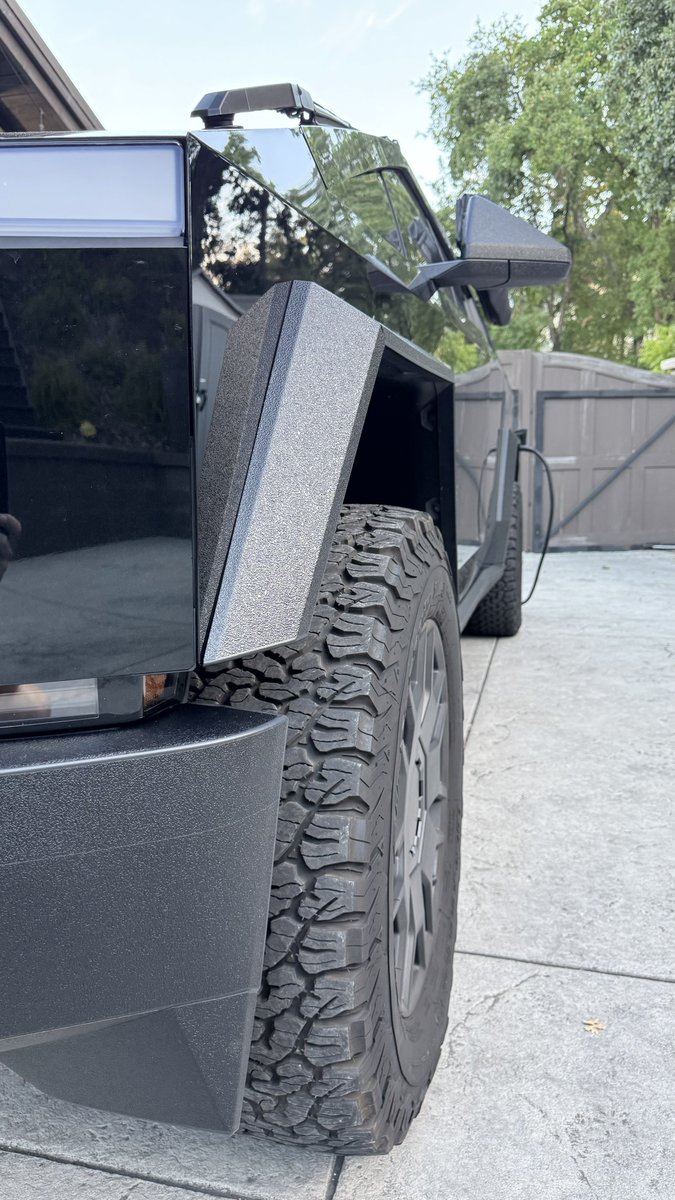 RyanTorresTesla's tweet image. I just finished installing the @Abstract_Ocean Xpel Armor Kit on the front bumper, rear bumper, fenders, and mirrors on my Cybertruck. In all of the years of DIY projects, I’ve done, nothing has ever been this much fun where every single piece actually fit like a glove.  Huge…