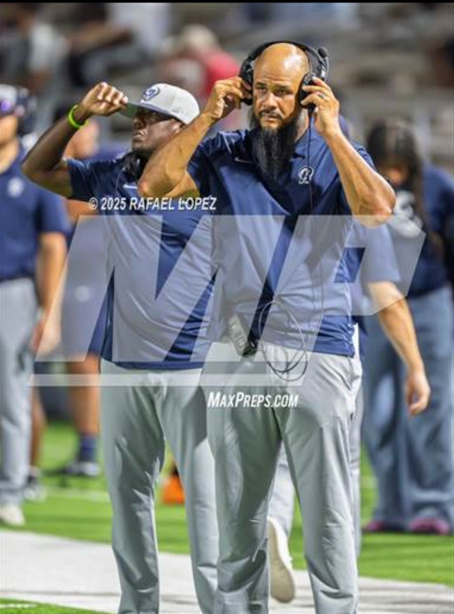 𝐂𝐨𝐚𝐜𝐡 𝐌𝐚𝐭𝐭𝐡𝐞𝐰 𝐁𝐮𝐥𝐥𝐨𝐜𝐤 (@coachmbullock) on Twitter photo 