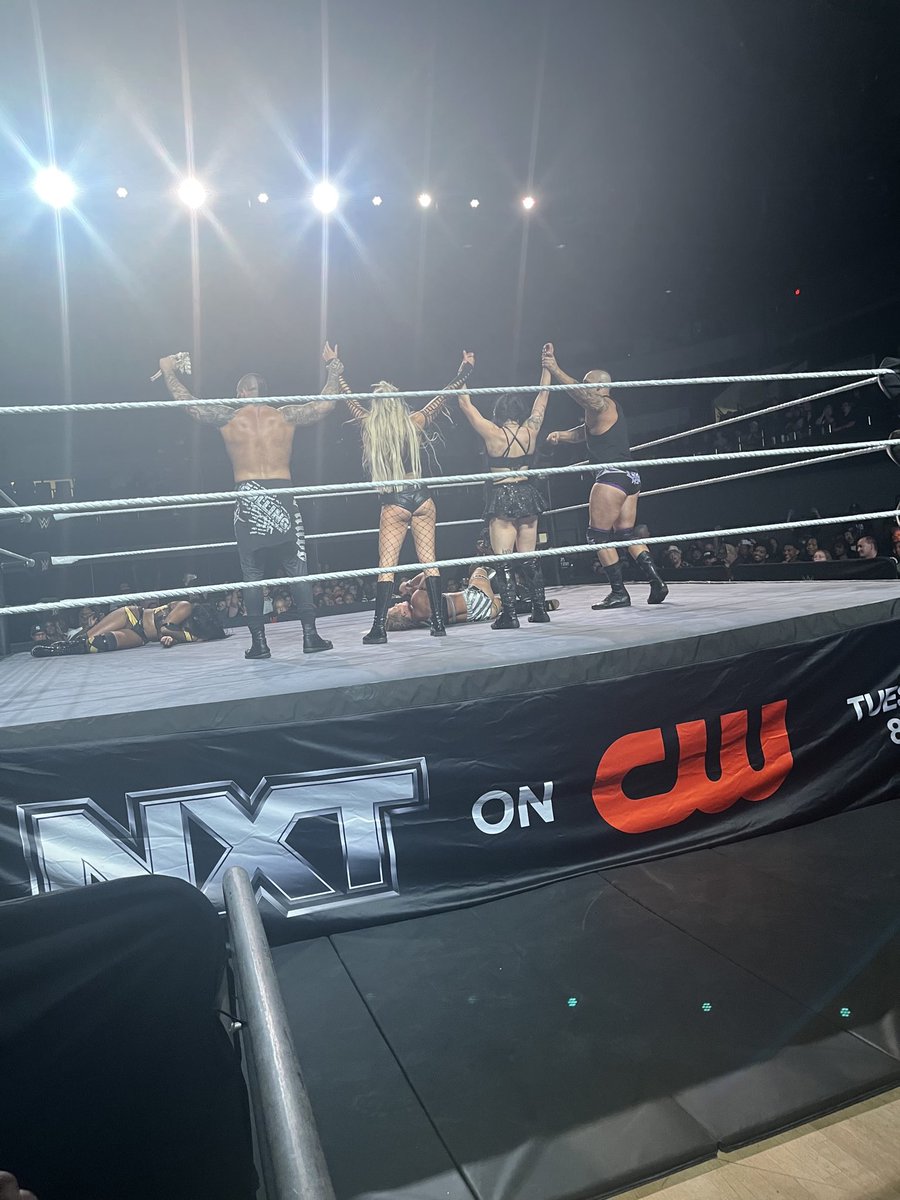 did i drive 3 hours to see #tizzi? yes 
did i also get flipped off by <a href="/izzi_wwe/">IZZI DAME</a>? yes 

but you know what they say, 

IT IZ WHAT IT IZ. 

<a href="/TatumPaxley/">Tater</a> 

#TheCulling #NXT