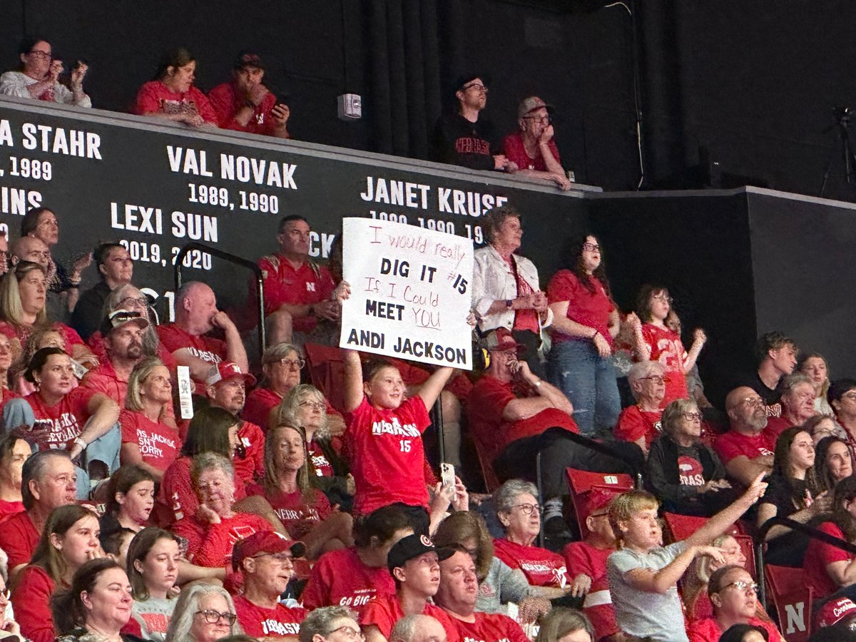 randysilvertv's tweet image. Big Red Nation takes the time to make such amazing and creative signs for @HuskerVB  matches. I want to spotlight them!

I do my best to get as many photos as possible. Here are the ones I got from the home matches vs. Wright State and Cal.

Part 1

@NTVNEWS @gobired #huskersvb
