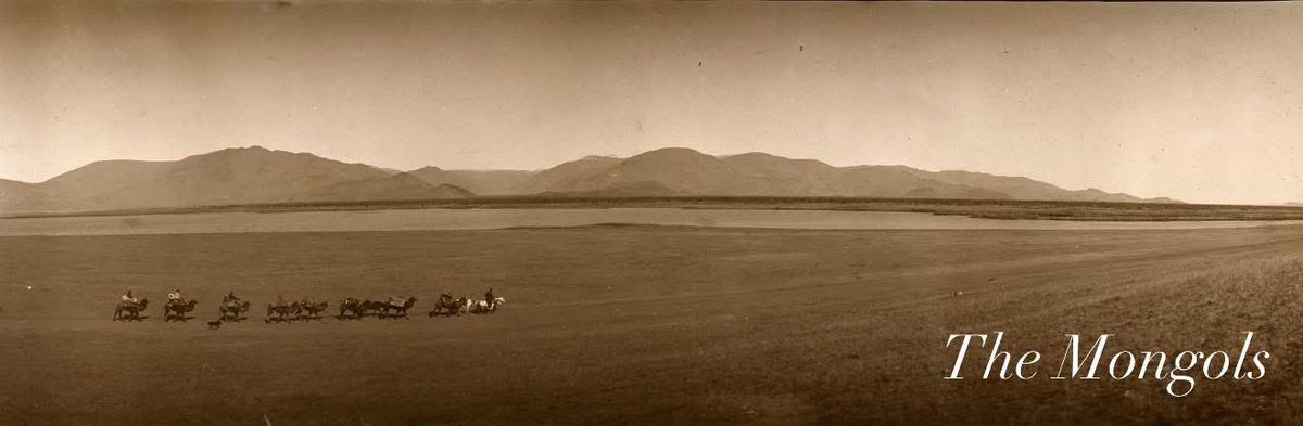 Улиастайгаас Өргөө орох аян замд Чигэстэй голын хөндий Тэхийн цагаан нуур 1914 оны сард энэхүү зургийг даржээ.
Гэрэл зургийг Оскар Мамен, 
Зохиогчийн эрх: Норвегийн соёлын түүхийн музей