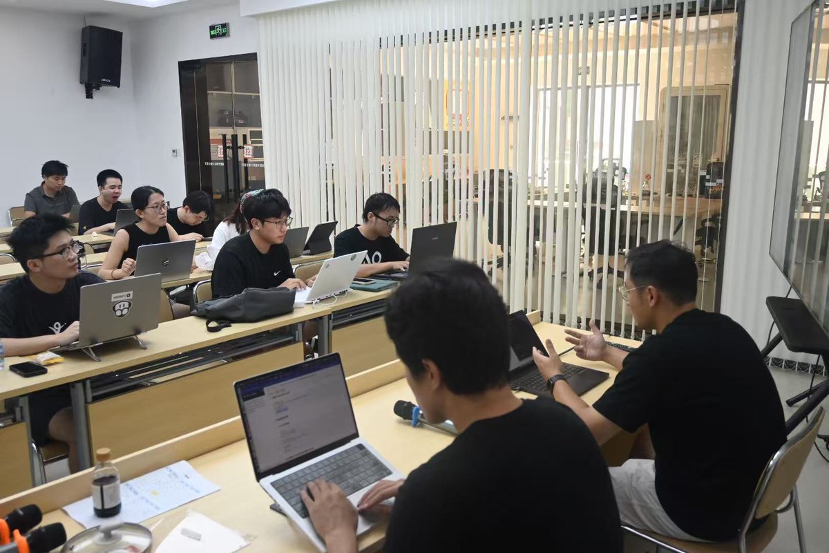 ArweaveOasis's tweet photo. 【HyperBuilders Hacker House: Day 2 Workshop Empowers Developers with AO Fundamentals】
On September 8, 2025, the #HyperBuilders Hacker House in Liangzhu, Hangzhou, entered its second day with a strong focus on hands-on programming workshops and learning @aoTheComputer fundamentals. The mentor team guided participants through in-depth explanations and live demonstrations, helping developers better understand AO’s core principles and environment setup—laying a solid foundation for future application development.
During the workshop, mentors introduced AO’s programming framework and practical use cases, while also demonstrating key steps in environment configuration. Participants followed along on their laptops, practicing everything from command-line operations to initial application deployment, progressively mastering the AO development workflow.
The atmosphere was highly engaging, with developers not only focused on coding but also actively interacting with mentors, raising technical questions, and receiving one-on-one guidance. Many attendees who were new to AO managed to complete the entire onboarding process—from setup to basic development—within just a few hours, turning learning into immediate practice.
This day’s workshop not only provided essential technical support for the upcoming hackathon projects but also strengthened collaboration and communication among participants. With foundational skills in place, more creative application ideas are beginning to take shape, hinting at the exciting projects to come in the following days.