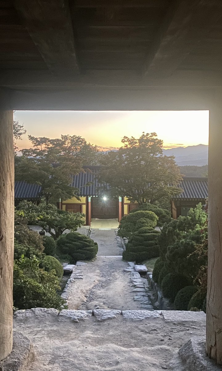road0608's tweet photo. 부석사  영주 https://t.co/5S2bbsPa66