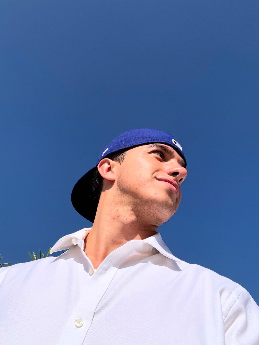 fabiocbastian's tweet photo. I tried to live in back and white but I’m so blueeeeeeeeee https://t.co/CELnCadVPA