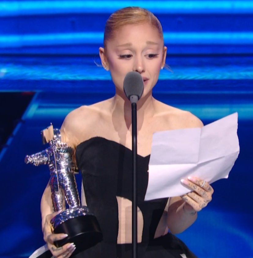 best of ariana tweet media