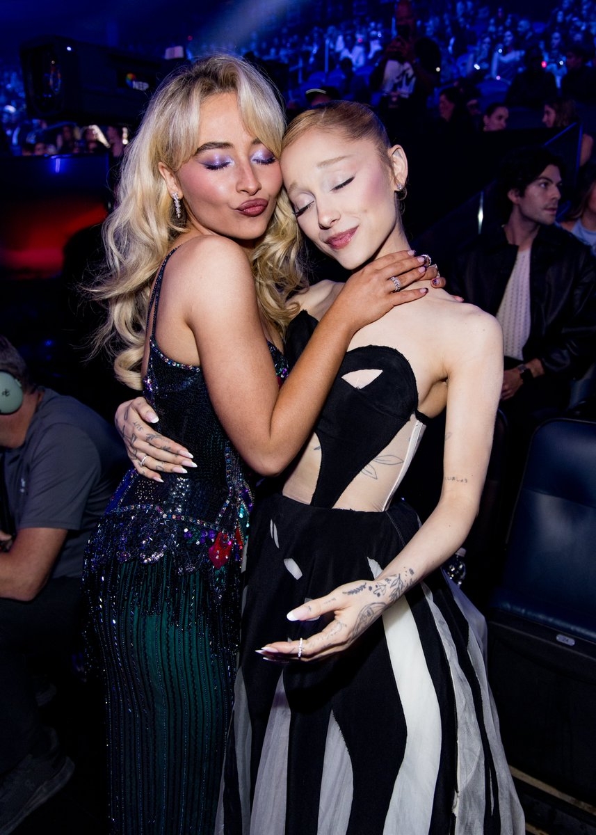 billboard (@billboard) on Twitter photo Short n Sweetener 💕 <a href="/SabrinaAnnLynn/">Sabrina Carpenter</a> and Ariana Grande stun at the 2025 #VMAs.
📸: Getty Images Short n Sweetener 💕 <a href="/SabrinaAnnLynn/">Sabrina Carpenter</a> and Ariana Grande stun at the 2025 #VMAs.
📸: Getty Images