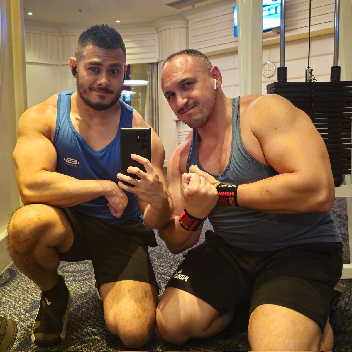 On the way home and missing this guy already. 🥺

Next time I see him, I'll hopefully be bigger. 🥴💪🏻