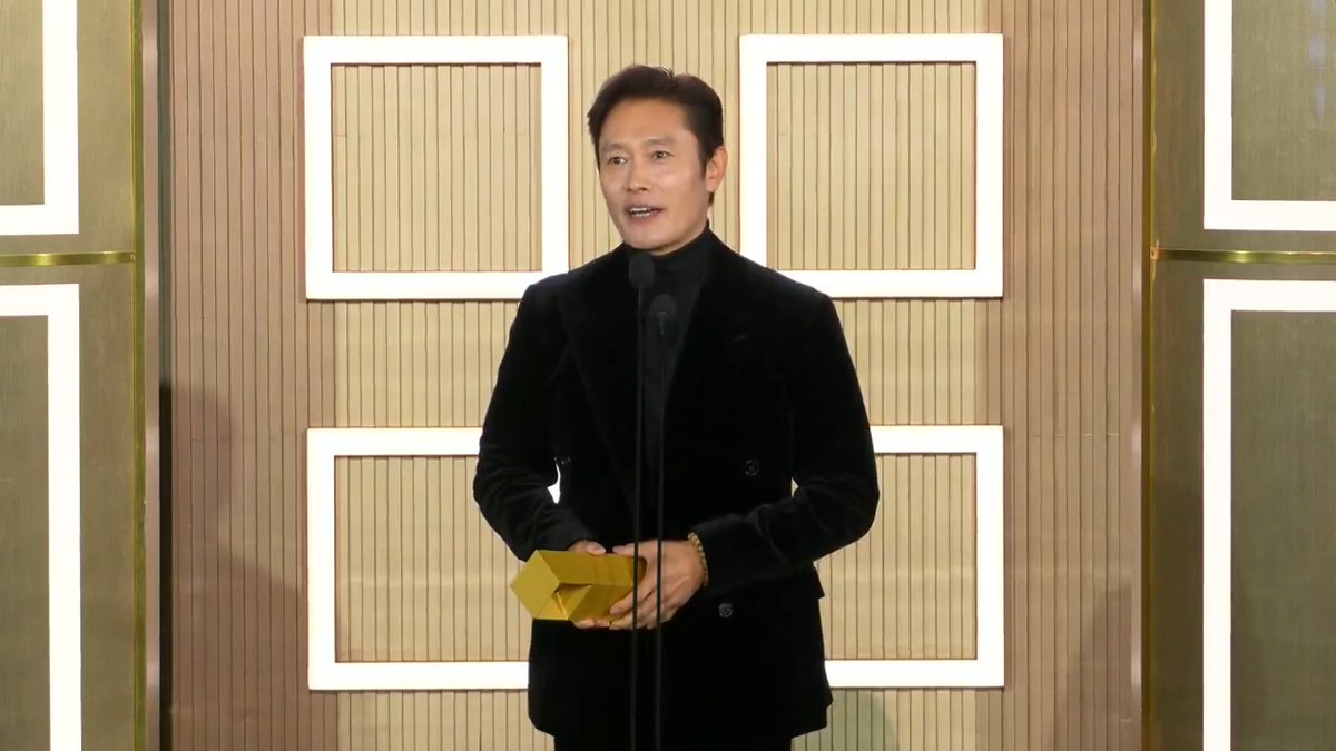 LEE BYUNG HUN コラージュフレーム Lee Byung-hun (Suit) Cardboard Cutout - Celebrity Cutouts