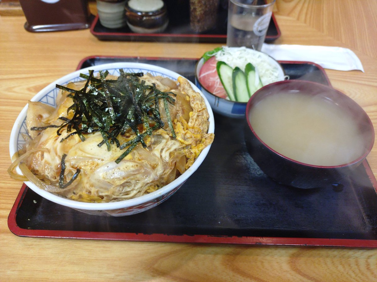 親子丼　700円