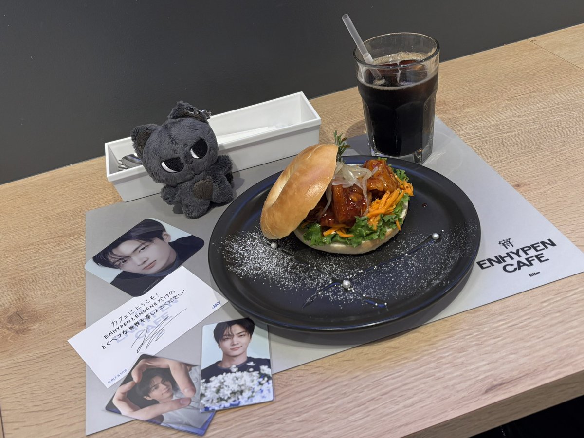 u_u_wing's tweet photo. 幸せな空間でした🥰

#ENHYPENCAFE2025
#enhypen
#jay https://t.co/T1q3p71vfH
