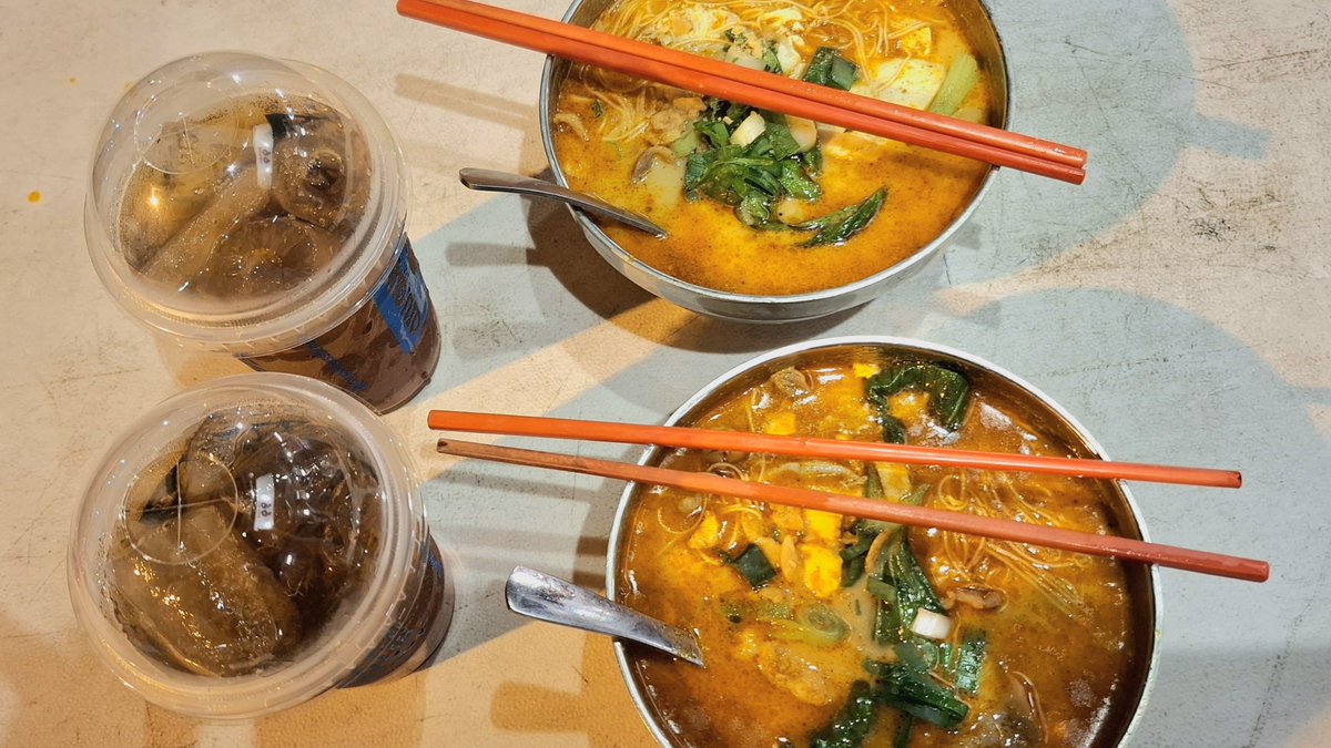 281yr's tweet photo. life update bersama pacarku yang gemass 🍜😋🤏🏻 https://t.co/6g6z9qpOiW