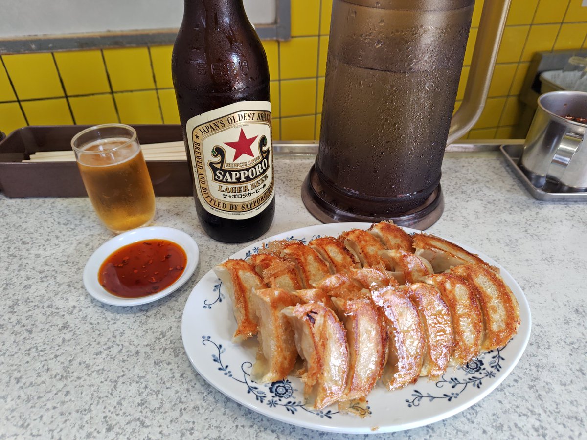 おはようございます☀︎
今日は休み、夕方までのんびりでしたので、昼呑み🍻しにきました‼️
こら飛ぶなヽ(`Д´)ﾉ
頂きやす😋✨