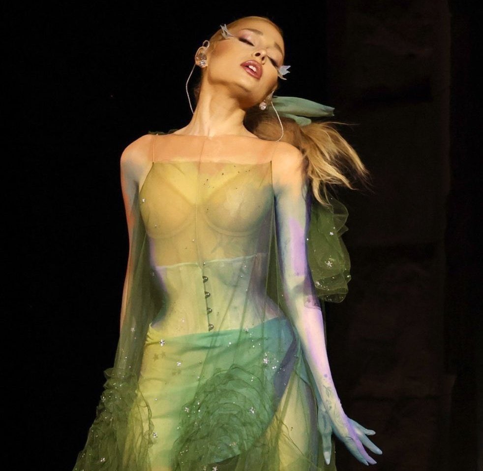 Taylor Swift’s “ALL TOO WELL: THE SHORT FILM” and Ariana Grande’s “Brighter Days Ahead” are the only short films in #VMA history to take home the “Video of the Year” award.