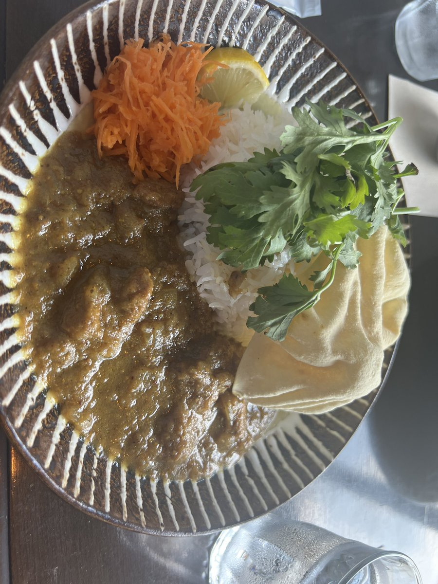 元会社の同僚が素敵なカフェ開いたのでヨーロッパ旅行の作戦会議も兼ねて激ウマの朝カレー

旅行の参考資料確実に間違えてる気がする。