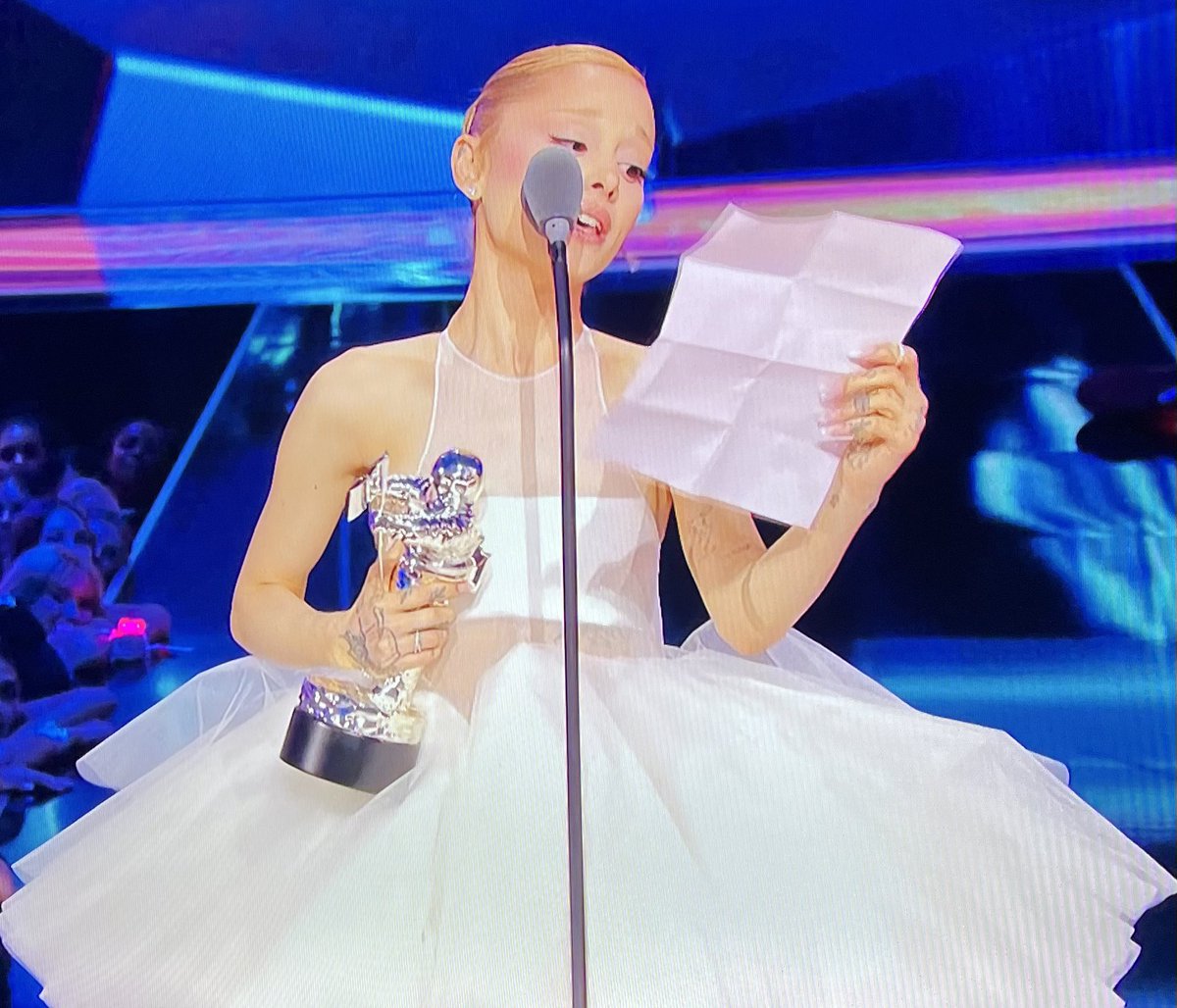 Ariana Grande wins Video of the Year🤍 #VMAs