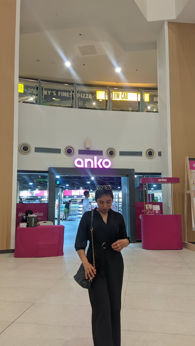 jelaibalmes's tweet photo. Ready na ang Anko Trinoma. Ang aga ko naman. Hahah See you Mare @annecurtissmith 😍😘❤️ I will wait for you here ! Love you te! 
@_fANNEdom

#Anko 
#AnneCurtis 
#ItsOkayToNotBeOkayPH https://t.co/vDyzpUZwoW