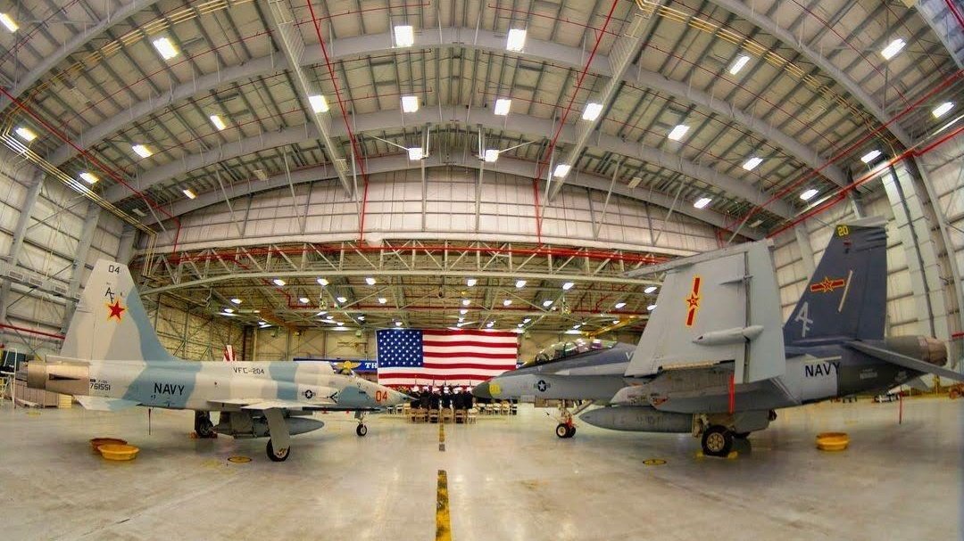 A RuAF MiG-28 from VFC-204 alongside a PLAAF J-11 from VFC-12 chilling together in a hangar (Circa February 2023). Yup, a MiG and a Flanker never looked this cool 😉