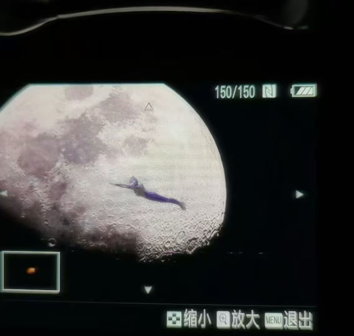 昨晚都拍红月亮了吗？
我好想拍到了不一样的