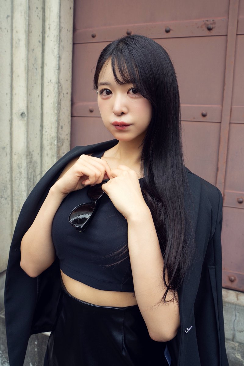 本日9/8(月)深夜1:29放送

読売テレビドラマ『FOGDOG』
第8話「烏合の朱」に
白金乃愛 役として
ゲスト出演させていただきました!

厄介そうな女性の予感..📱🚗💭🧐

みかん部屋🍊解体...?
猿渡さんと豹頭が○○○に、、?!👮🏻‍♀️

TVer、Netflix 、Leminoでも配信📺
ご覧ください❕
#FOGDOG #フォグドッグ https://t.co/USF320uPHb