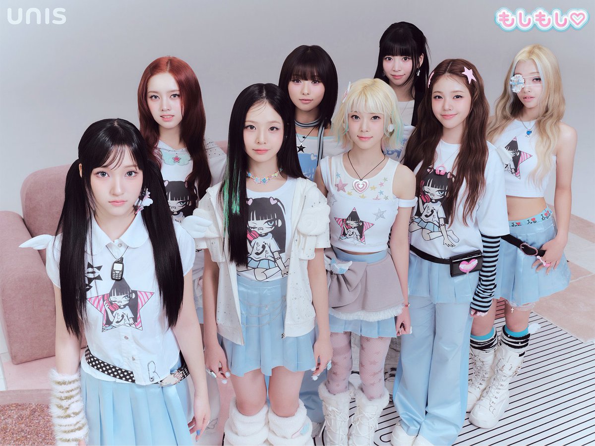 kotorukaaa's tweet image. it’s unis’ group concept photos but notice how they keep on getting progressively closer to the camera 🤣

UNIS HELLO CONCEPT PHOTO
#UNIS1stJAPANDigitalSingle 
#MoshiMoshi #もしもし　
#UNIS #유니스 @UNIS_offcl