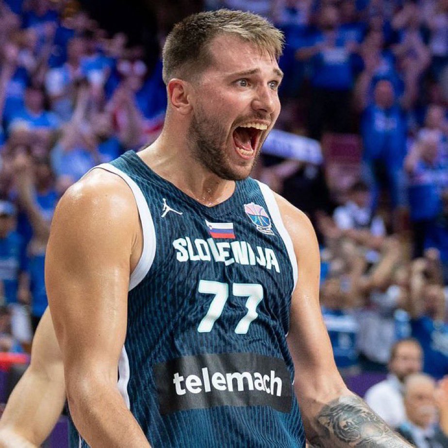 Los promedios de Luka Doncic en el Eurobasket:

34 PUNTOS (1º)
7.2 ASISTENCIAS (2º)
8.3 REBOTES (10º)
3.2 ROBOS (1º)
36.7 VALORACIÓN (1º)