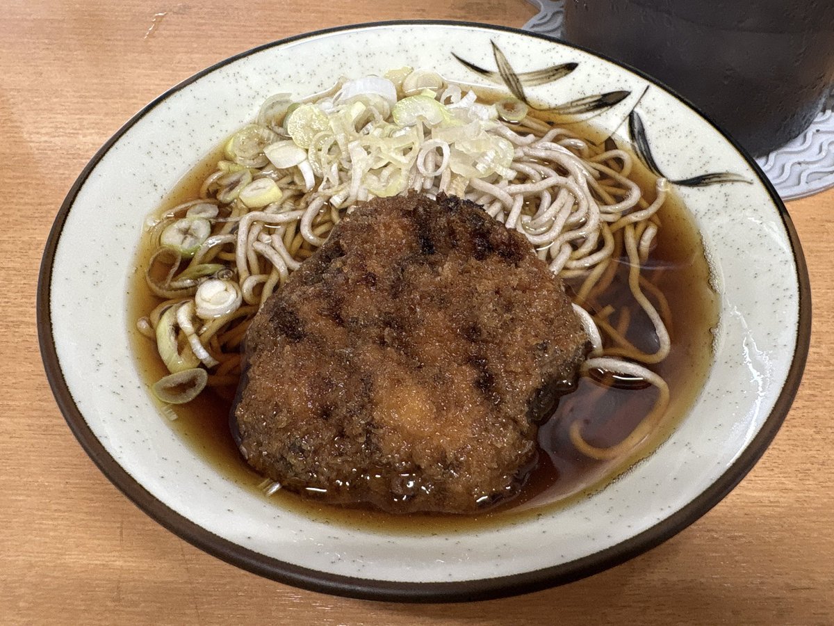 tan_nago's tweet image. 2025/09/08

#つくば本店駅前店
#つくば
#大宮駅

埼玉県さいたま市大宮区大門町1-17

#メンチカツそば
520円

とっても美味い😋

 #立ち食いそば