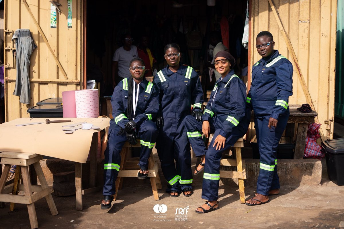 We highlight and celebrate unconventional stories, such as a female shoemakers, to promote gender equality and empower women in the fashion industry. 

We also have women at the center of business decision-making.

#Ahofade