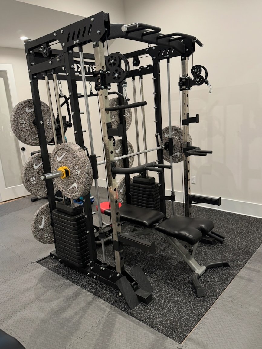 RitKeepFitness's tweet photo. 🪞 One mirror, 🧘‍♂️ one mat, 💪 one PMAX-5600 — that’s all I need.
🧘‍♀️ This kind of peace? You won’t find it at a gym. 😌
#RitKeep #PMAX5600 #CleanHomeGym #TrainSmart #MinimalSpaceMaxFunction #StrengthGear #CompactSetup #DailyDiscipline https://t.co/DUXcxzjSoB