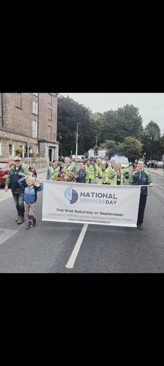 We were proud to take part in the National Services Day Parade in Limerick last Saturday 🇮🇪🚑
A great day to stand with fellow frontline &amp; emergency services, and to say thank you to the public for their ongoing support 💚
#NationalServicesDay #EnnisRoadCFRs #VolunteersInAction
