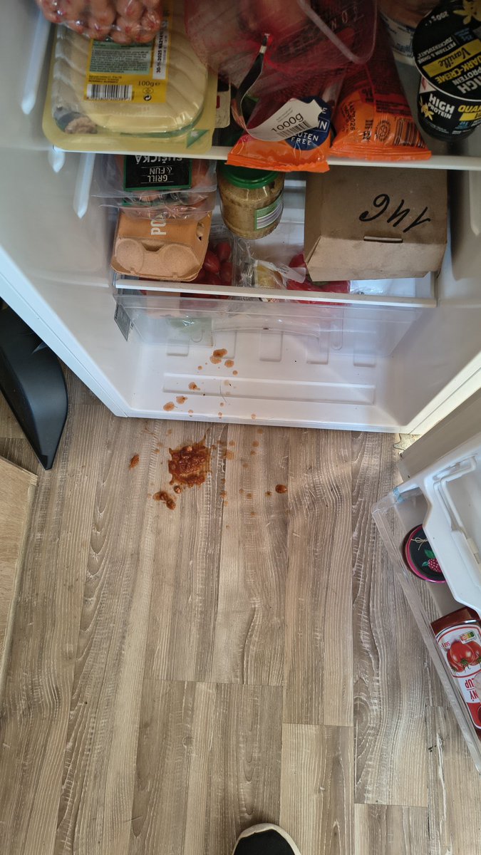 PedroHajto's tweet image. Skandal❗️❗️❗️
Oto co po meczu #POLFIN w szatni zostawili po sobie reprezentaci @Huuhkajat 😡😡😡