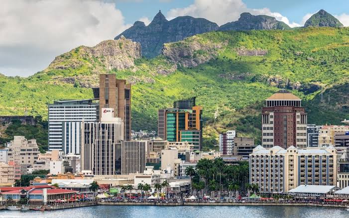Thread on the best governed countries in Africa. 🧵

1. Mauritius 🇲🇺:

Mauritius, ranked 1st in Africa and 51st globally, is the continent’s best-governed nation, excelling in leadership, policies, institutions, innovation, transparency, and public services.