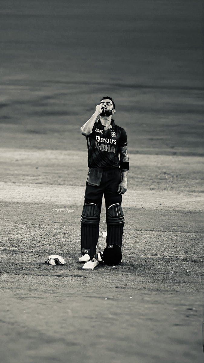 Kohlified_NMA's tweet photo. The 71st 👑🖤
#ViratKohli𓃵 https://t.co/gdHI9E04je
