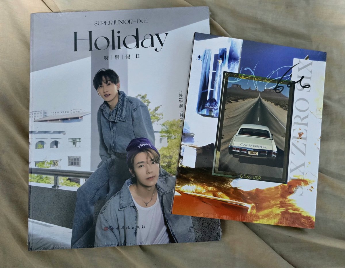 New Fundraising Item for PaFruitas ni Donghae 🎉🥳

Set Includes:
1 Unsealed D&amp;E Holiday Photobook
1 Sealed 606 Album

Only ₱500 per set! (4 slots only)

Buyers will also receive 3 raffle entries for our Grand Raffle on Oct 2 — a chance to win the OT9 SJ25 Photobook!