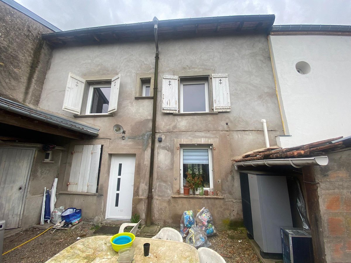 Planete_Service's tweet photo. Nouvelle peau, nouvelle maison 🏡✨
L’isolation extérieure, c’est l’upgrade ultime.
#IsolationExtérieure #RénovationÉnergétique
Avant / Après https://t.co/XfgPsa4VgK