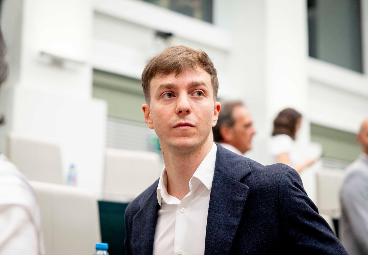 Hay una fuerza política en Madrid que lucha por los barrios y hace frente a los ataques del PP a los servicios públicos. Se llama Más Madrid.

Hoy afrontamos el Debate del Estado de la ciudad en el Pleno del Ayuntamiento de Madrid. Puedes verlo en directo aquí: