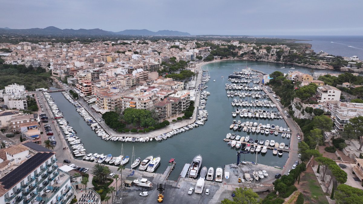 🚧 PortsIB adjudica les obres de rehabilitació del moll i pavimentació del passeig des Cap des Toll al port de Porto Cristo

L’actuació, amb un pressupost d’1,1 milions d’euros i un termini de vuit mesos, començarà el mes que ve

ℹ️ tn.caib.es/RehabilitacioP…