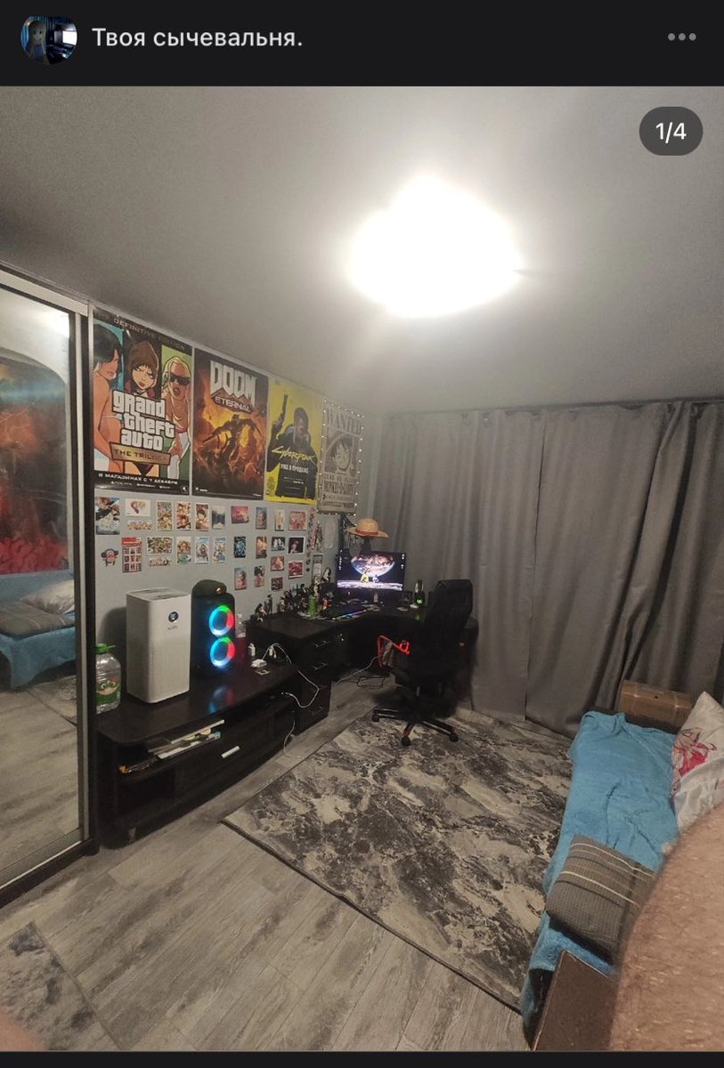 anichqwerty's tweet image. я не могу с этих квартир игроманов с уродскими ковриками для мышек и креслами 😭😭😭