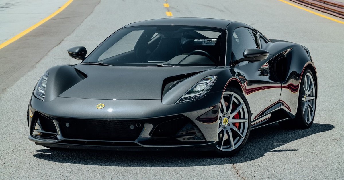 wheel_wonders's tweet image. 🚗 Lotus Emira (2025) 
🔥 365–400 hp | Mid-engine | RWD 
🕹️ Manual or DCT | Track-tuned suspension 
🎵 CarPlay, KEF audio, digital cockpit 
💰 From ~$85K 
🇬🇧 Built in England

#LotusEmira #Emira2025 #MidEngineMagic #ManualTransmission #BritishPerformance #BangladeshCarScene