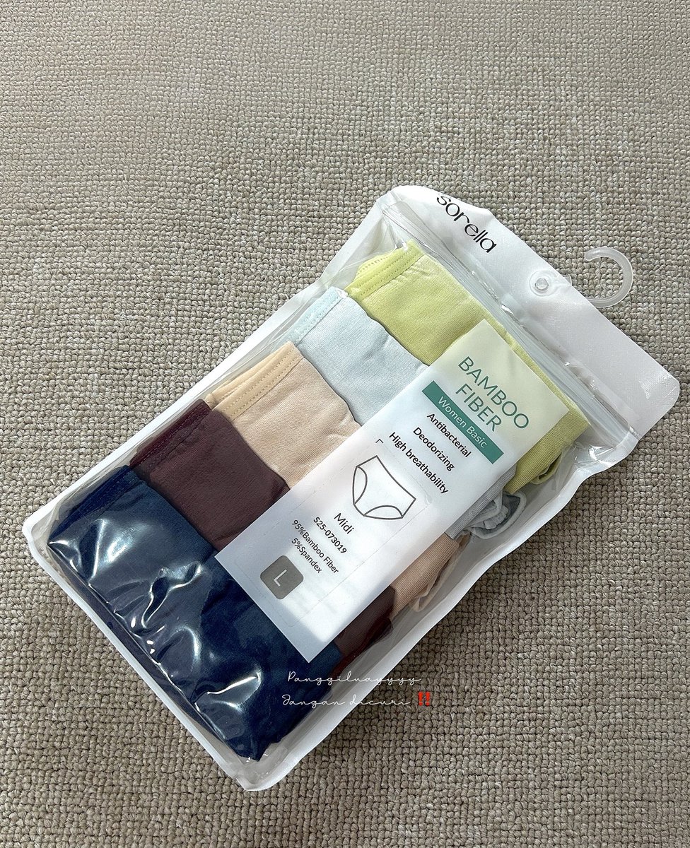 panggilnayyyy's tweet image. things i don't regret buying;

best investment=seamless🤝tencel🤝serat bamboo