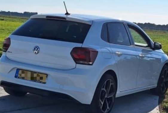 Vuurwerkgooien naar vee aan de Harderwijkerweg in Blaricum