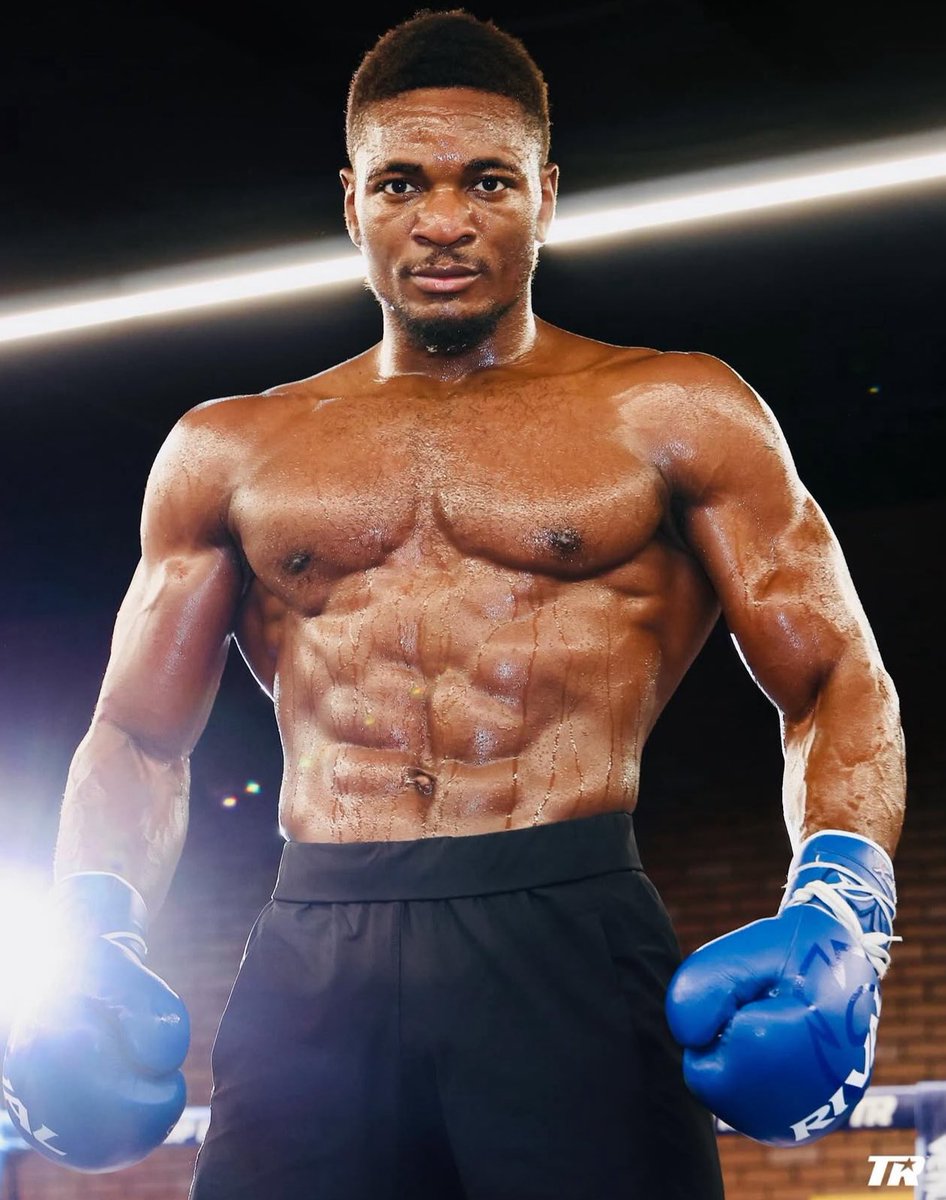 justboxe's tweet image. 🆚M’bili vs Martinez pour la ceinture intérim WBC ce week-end

💣 M’bili : 29-0 (24 ko) = 83% de finish
       Martinez 19-0 (16 ko) = 84%.

📈 À eux deux c’est une moyenne de 150 coups envoyés PAR ROUND et 83% des coups qui touchent sont pour ÉTEINDRE

En gros ça va se TUER !