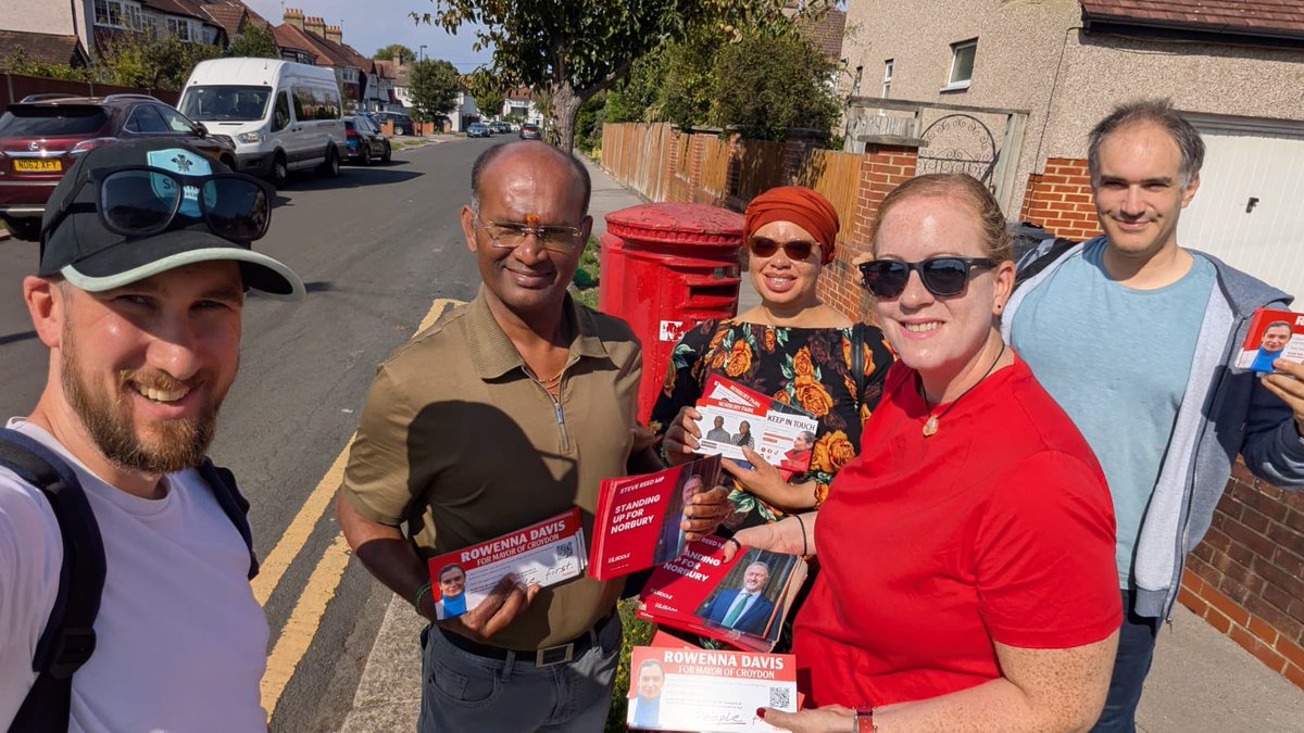 Doorstep conversations that make a difference!!!

Putting people first by safeguarding green spaces, strengthening public safety, cleaner, safer streets for all.

<a href="/RowennaDavis/">Rowenna Davis</a> 𝒉𝒂𝒔 𝒂 𝒄𝒓𝒆𝒅𝒊𝒃𝒍𝒆 𝒑𝒍𝒂𝒏 𝒕𝒐 𝒓𝒆𝒈𝒆𝒏𝒆𝒓𝒂𝒕𝒆 𝒕𝒉𝒆 𝒕𝒐𝒘𝒏 𝒄𝒆𝒏𝒕𝒓𝒆 𝒂𝒏𝒅