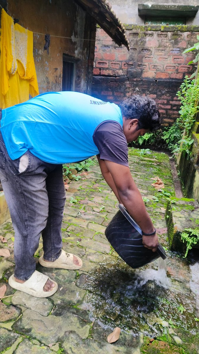 kmc_kolkata's tweet image. A few pictures of the frontline workers of the Vector Control Team on duty across the city.

#VectorControlByKMC #KMConDuty